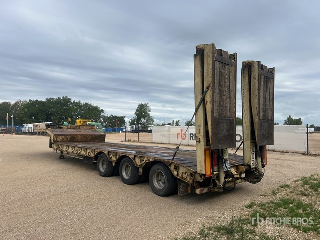 2004 Castera 3SS34T Tri/A Semi-Remorque Porte-Engin ... Lowboy Trailer - Semirremolque góndola rebajadas: foto 3 2004 Castera 3SS34T Tri/A Semi-Remorque Porte-Engin ... Lowboy Trailer - Semirremolque góndola rebajadas: foto 3