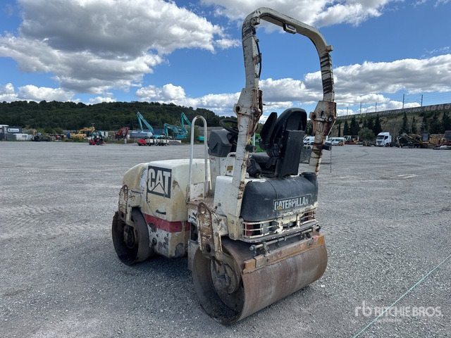 2007 Cat CB224E Compacteur Vibrant Tandem (Inop ... Double Drum Roller - Apisonadora de asfalto: foto 3 2007 Cat CB224E Compacteur Vibrant Tandem (Inop ... Double Drum Roller - Apisonadora de asfalto: foto 3