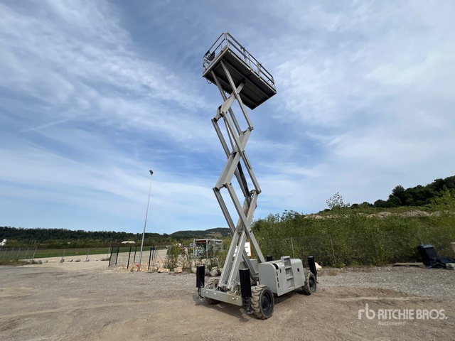 2009 Haulotte H12SX 4x4 Diesel Nacelle Ciseau Scissor Lift - Plataforma de tijeras: foto 3 2009 Haulotte H12SX 4x4 Diesel Nacelle Ciseau Scissor Lift - Plataforma de tijeras: foto 3