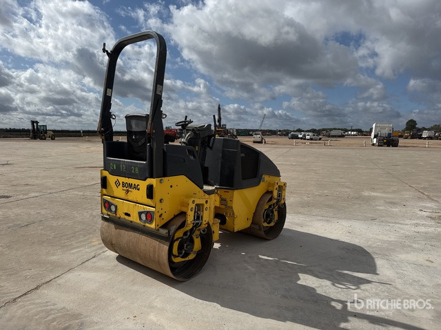 2018 Bomag BW120AD5 Compacteur Vibrant Tandem Double Drum Roller - Apisonadora de asfalto: foto 3 2018 Bomag BW120AD5 Compacteur Vibrant Tandem Double Drum Roller - Apisonadora de asfalto: foto 3