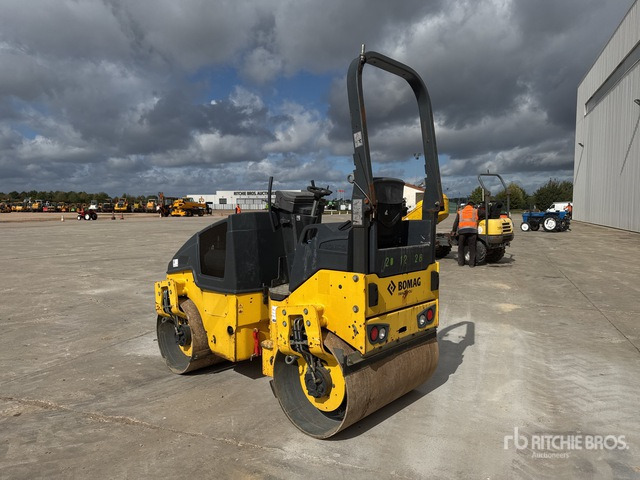 2018 Bomag BW120AD5 Compacteur Vibrant Tandem Double Drum Roller - Apisonadora de asfalto: foto 4 2018 Bomag BW120AD5 Compacteur Vibrant Tandem Double Drum Roller - Apisonadora de asfalto: foto 4
