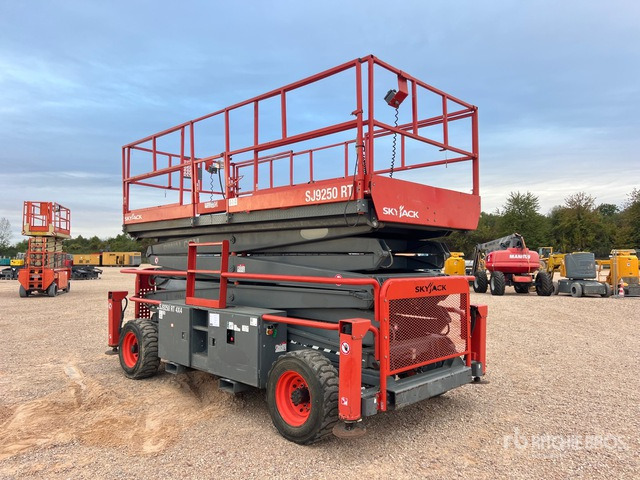 2018 Skyjack SJ9250 RT 4x4 Nacelle Ciseaux Scissor Lift - Plataforma de tijeras: foto 3 2018 Skyjack SJ9250 RT 4x4 Nacelle Ciseaux Scissor Lift - Plataforma de tijeras: foto 3