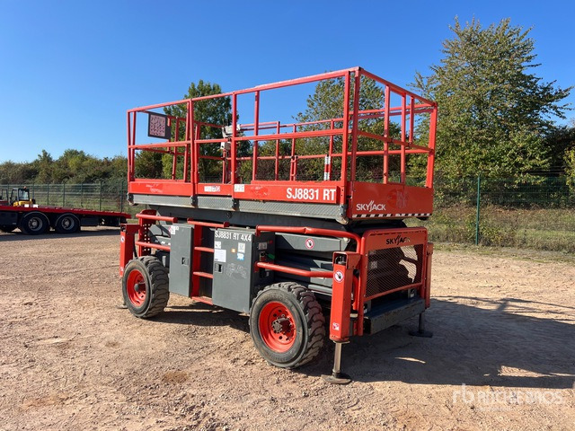 2019 Skyjack SJ8831 RT 4x4 Nacelle Ciseaux Scissor Lift - Plataforma de tijeras: foto 3 2019 Skyjack SJ8831 RT 4x4 Nacelle Ciseaux Scissor Lift - Plataforma de tijeras: foto 3