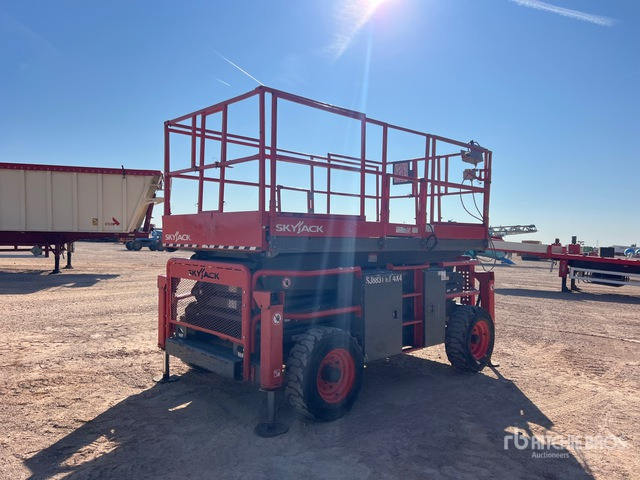 2019 Skyjack SJ8831 RT 4x4 Nacelle Ciseaux Scissor Lift - Plataforma de tijeras: foto 4 2019 Skyjack SJ8831 RT 4x4 Nacelle Ciseaux Scissor Lift - Plataforma de tijeras: foto 4
