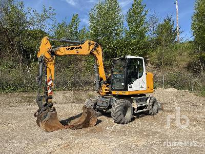 LIEBHERR A912 COMPACT Pelle Sur Pneus - Excavadora de ruedas: foto 1 LIEBHERR A912 COMPACT Pelle Sur Pneus - Excavadora de ruedas: foto 1