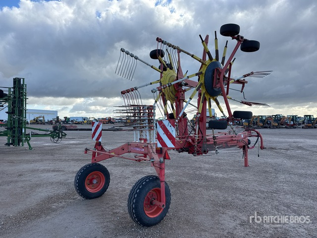 Pottinger Eurotop 881 Hay Rake - Henificadora: foto 3 Pottinger Eurotop 881 Hay Rake - Henificadora: foto 3
