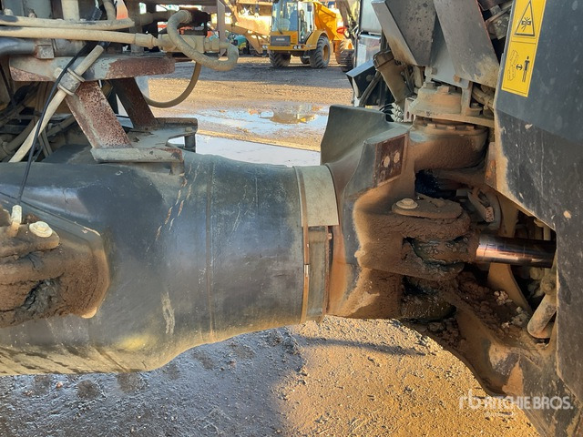 2013 Komatsu HM300-3 Fuel Bowser Articulated Dump Truck - Dúmper articulado: foto 4 2013 Komatsu HM300-3 Fuel Bowser Articulated Dump Truck - Dúmper articulado: foto 4