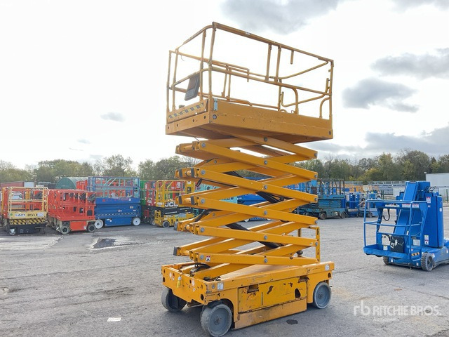 2014 Haulotte Compact 14 Electric Scissor Lift - Plataforma de tijeras: foto 1 2014 Haulotte Compact 14 Electric Scissor Lift - Plataforma de tijeras: foto 1
