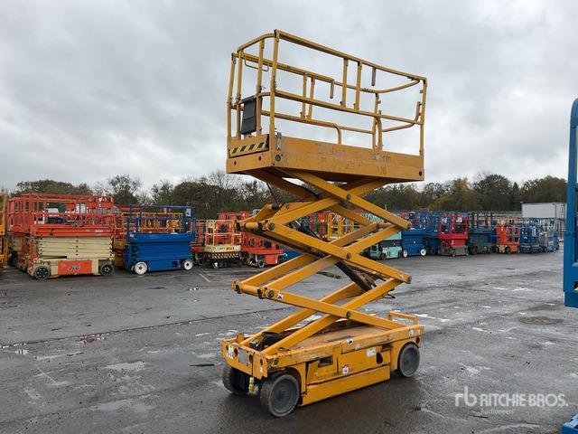 2014 Haulotte Compact 8 Electric Scissor Lift - Plataforma de tijeras: foto 1 2014 Haulotte Compact 8 Electric Scissor Lift - Plataforma de tijeras: foto 1