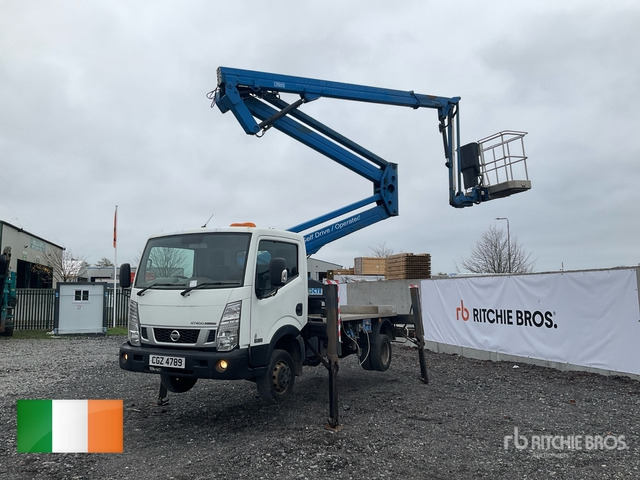 2015 Nissan Cabstar NT400 2015 CTE ZED 21.2JH 20 m on 4x2 Bucket Truck - Camión con plataforma elevadora: foto 1 2015 Nissan Cabstar NT400 2015 CTE ZED 21.2JH 20 m on 4x2 Bucket Truck - Camión con plataforma elevadora: foto 1