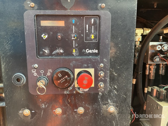 2016 Genie GS3369RT 4x4 Diesel Scissor Lift - Plataforma de tijeras: foto 5 2016 Genie GS3369RT 4x4 Diesel Scissor Lift - Plataforma de tijeras: foto 5