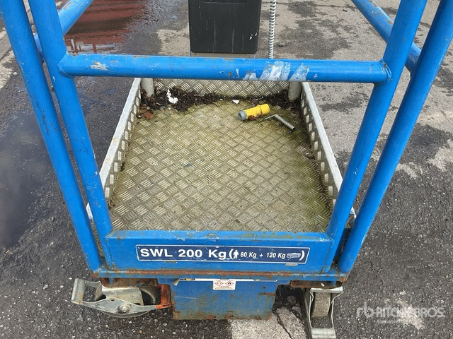 2016 Power Tower Nano Vertical Mast Lift - Plataforma de mástil vertical: foto 5 2016 Power Tower Nano Vertical Mast Lift - Plataforma de mástil vertical: foto 5