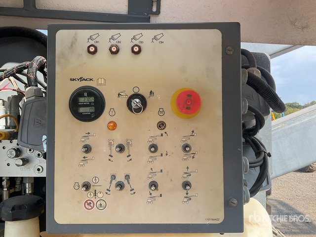 2016 Skyjack SJ51AJ 4WD Diesel Articulating Boom Lift - Plataforma articulada: foto 5 2016 Skyjack SJ51AJ 4WD Diesel Articulating Boom Lift - Plataforma articulada: foto 5