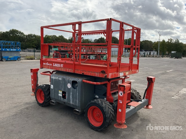 2016 Skyjack SJ6826 RT 4x4 Diesel Scissor Lift - Plataforma de tijeras: foto 3 2016 Skyjack SJ6826 RT 4x4 Diesel Scissor Lift - Plataforma de tijeras: foto 3