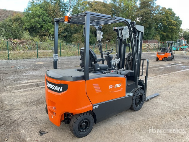 2023 Doosan B35X-7 PLUS 3500 kg (Unused) Electric Forklift - Carretilla elevadora eléctrica: foto 4 2023 Doosan B35X-7 PLUS 3500 kg (Unused) Electric Forklift - Carretilla elevadora eléctrica: foto 4