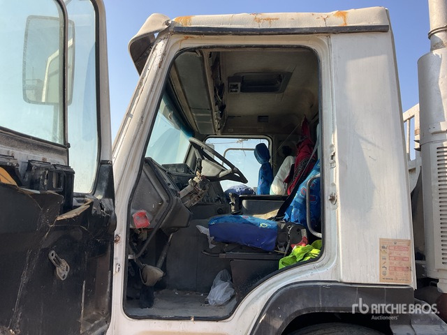 1997 Volvo FH 8x4 Twin-Steer Flatbed Truck - Camión caja abierta: foto 5 1997 Volvo FH 8x4 Twin-Steer Flatbed Truck - Camión caja abierta: foto 5