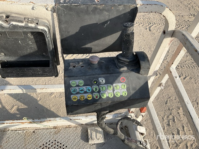 2004 Haulotte Compact 12DX 4x4 Diesel Scissor Lift - Plataforma de tijeras: foto 5 2004 Haulotte Compact 12DX 4x4 Diesel Scissor Lift - Plataforma de tijeras: foto 5