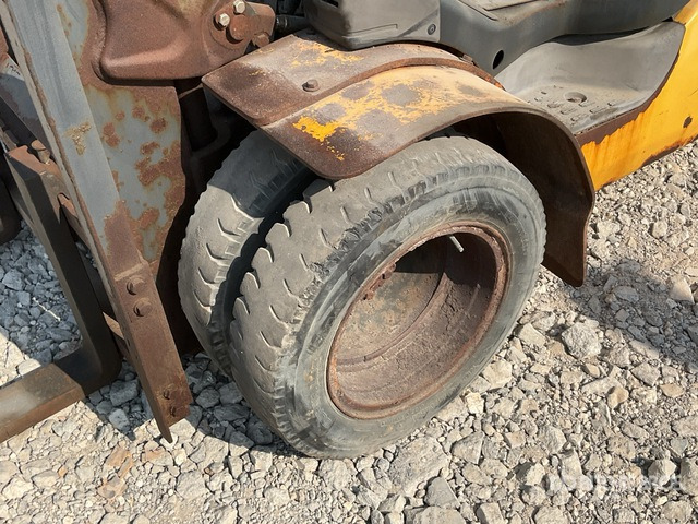 2007 Komatsu FD25T-16 2.5 ton (Inoperable) Forklift - Carretilla elevadora diésel: foto 4 2007 Komatsu FD25T-16 2.5 ton (Inoperable) Forklift - Carretilla elevadora diésel: foto 4