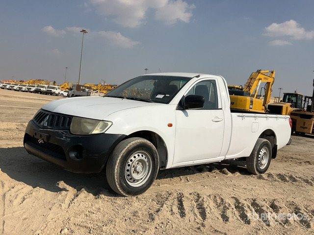 2007 Mitsubishi L200 4x2 Pickup - Pick-up: foto 1 2007 Mitsubishi L200 4x2 Pickup - Pick-up: foto 1