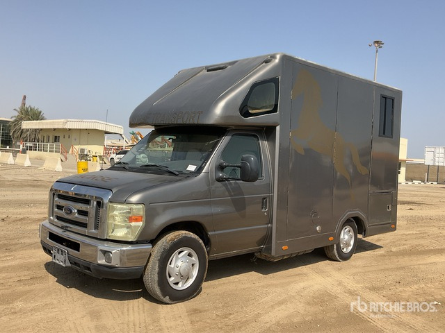 2008 Ford F-350 4x2 Horse Transporting Truck :Misc. Truck - Camión para caballos: foto 1 2008 Ford F-350 4x2 Horse Transporting Truck :Misc. Truck - Camión para caballos: foto 1