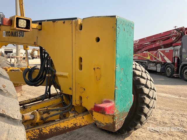 2011 Komatsu GD825A-2 - Grader: foto 4 2011 Komatsu GD825A-2 - Grader: foto 4