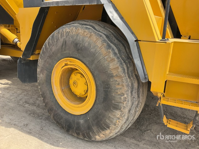 2011 Komatsu HM400-2 - Dúmper articulado: foto 5 2011 Komatsu HM400-2 - Dúmper articulado: foto 5