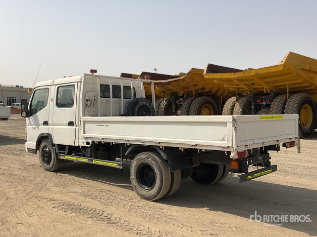 2012 Mitsubishi Canter 4x2 Crew Cab Flatbed Truck - Camión caja abierta: foto 3 2012 Mitsubishi Canter 4x2 Crew Cab Flatbed Truck - Camión caja abierta: foto 3