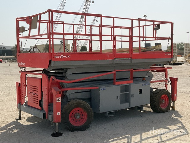 2012 Skyjack SJ9241 4x4 Diesel Scissor Lift - Plataforma de tijeras: foto 2 2012 Skyjack SJ9241 4x4 Diesel Scissor Lift - Plataforma de tijeras: foto 2