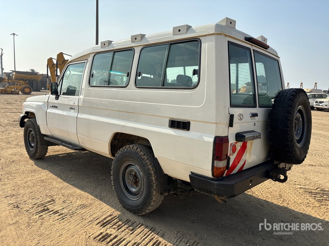 2018 Toyota Land Cruiser 78R 4x4 SUV - SUV/ Todoterreno: foto 2 2018 Toyota Land Cruiser 78R 4x4 SUV - SUV/ Todoterreno: foto 2