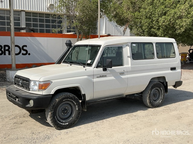 2019 Toyota Land Cruiser 78L 4x4 SUV - SUV/ Todoterreno: foto 2 2019 Toyota Land Cruiser 78L 4x4 SUV - SUV/ Todoterreno: foto 2