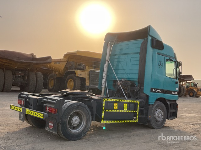 2001 Mercedes-Benz Actros 1843 4x2 S/A Sleeper Truck Tractor - Cabeza tractora: foto 4 2001 Mercedes-Benz Actros 1843 4x2 S/A Sleeper Truck Tractor - Cabeza tractora: foto 4