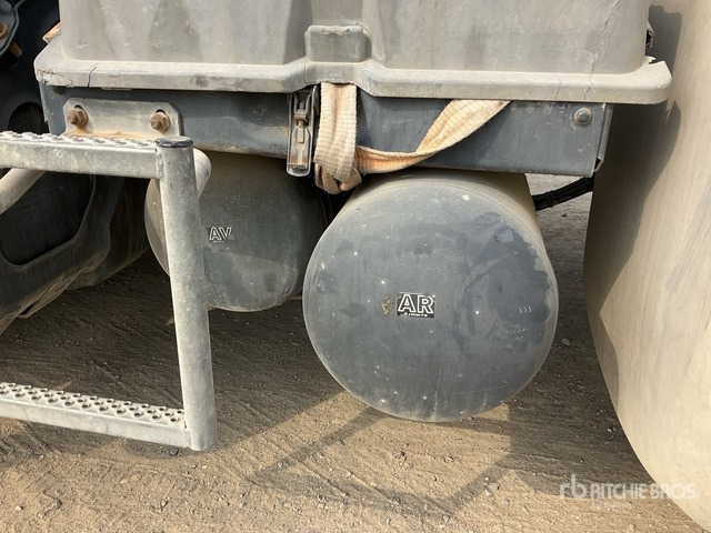 2015 Mercedes-Benz Actross 1843LS 4x2 S/A Sleeper Truck Tractor - Cabeza tractora: foto 5 2015 Mercedes-Benz Actross 1843LS 4x2 S/A Sleeper Truck Tractor - Cabeza tractora: foto 5