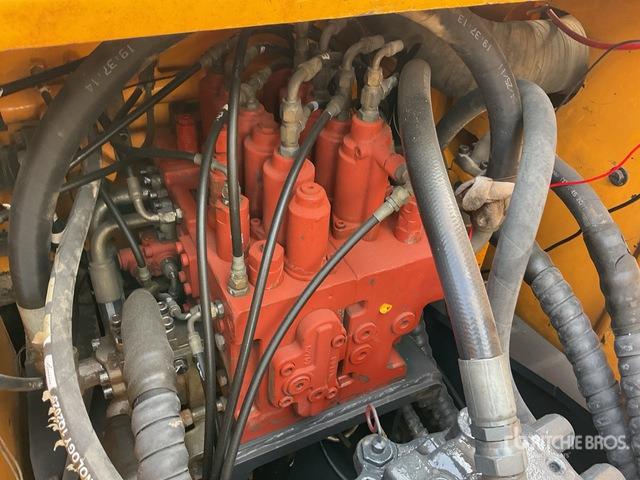 Hyundai Robex 210W-9S - Excavadora de ruedas: foto 5 Hyundai Robex 210W-9S - Excavadora de ruedas: foto 5