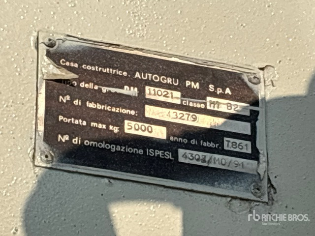 Iveco 110-17 Flatbed Truck with Crane - Camión caja abierta, Camión grúa: foto 5 Iveco 110-17 Flatbed Truck with Crane - Camión caja abierta, Camión grúa: foto 5