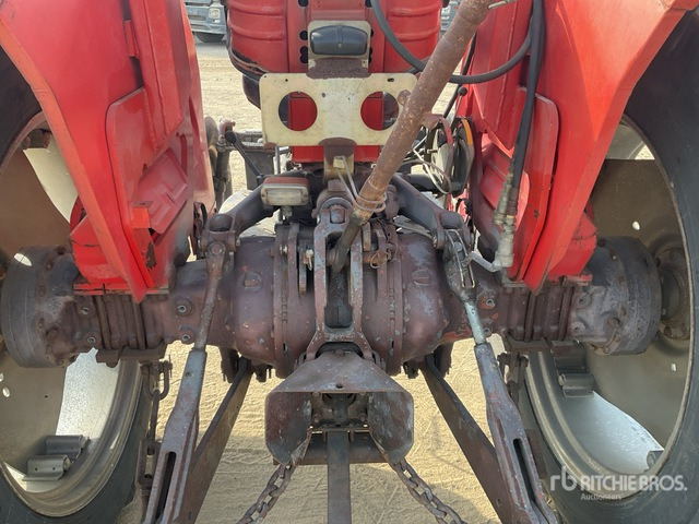 Massey Ferguson MF275 - Tractor: foto 5 Massey Ferguson MF275 - Tractor: foto 5