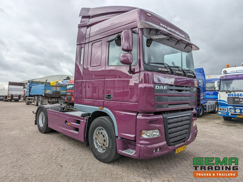 DAF FT XF105.410 4x2 Euro5 FT XF105.410 4x2 SpaceCab Euro5 - Side Skirts - Spare Wheel - Original Holland truck (T1333) - Cabeza tractora: foto 2 DAF FT XF105.410 4x2 Euro5 FT XF105.410 4x2 SpaceCab Euro5 - Side Skirts - Spare Wheel - Original Holland truck (T1333) - Cabeza tractora: foto 2