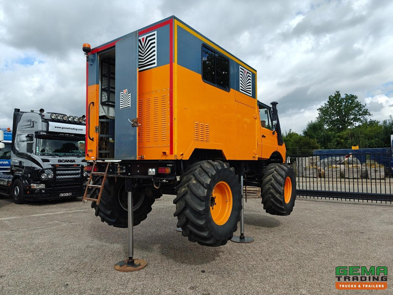 Mercedes-Benz Unimog 1300L 4x4 Handgeschakeld - GeslotenBak - PTO - Hydr. steunpoten - Webasto - SondeerWagen - Camión: foto 2 Mercedes-Benz Unimog 1300L 4x4 Handgeschakeld - GeslotenBak - PTO - Hydr. steunpoten - Webasto - SondeerWagen - Camión: foto 2