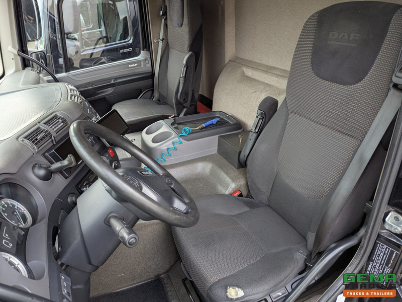 Camión frigorífico DAF CF 280 FAN 6x2/4 DagCab Euro6 - Koel-VriesBak 7.9m + Carrier Supra 1150MT + Laadklep 2000kg - 10/2025APK: foto 11