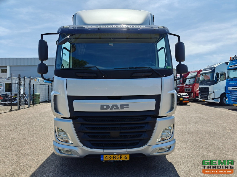 Camión lona DAF CF 400 FAN 6x2/4 SpaceCab Euro6A - Schuifzeilenbak 7.7m + Laadklep 2000kg - HH Vloer - AanhangerKoppeling: foto 7