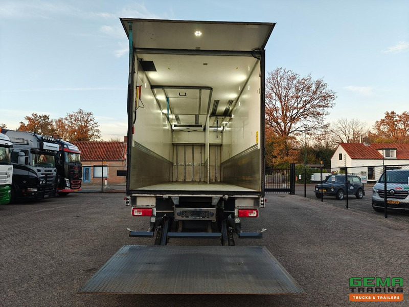 DAF XF 450 FAS 6x2 Superspacecab Euro6 - Koel-VriesBak 9.5m + Carrier Supra 1250Mt + Laadklep 2500kg - 331.000km Origineel! - Camión frigorífico: foto 5 DAF XF 450 FAS 6x2 Superspacecab Euro6 - Koel-VriesBak 9.5m + Carrier Supra 1250Mt + Laadklep 2500kg - 331.000km Origineel! - Camión frigorífico: foto 5