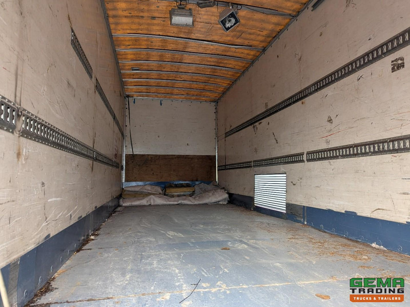 Camión caja cerrada DAF XF95.430 4x2 Spacecab Euro2 - Retarder - Geslotenbak 7.7m - Handgeschakeld - Vangmuil: foto 10 Camión caja cerrada DAF XF95.430 4x2 Spacecab Euro2 - Retarder - Geslotenbak 7.7m - Handgeschakeld - Vangmuil: foto 10