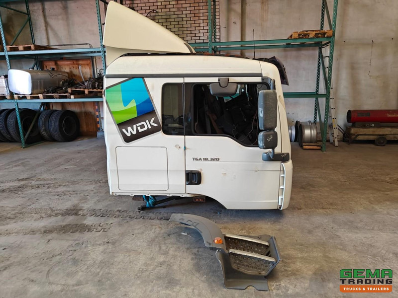 MAN TGA Cabine - Cabina e interior para Camión: foto 2 MAN TGA Cabine - Cabina e interior para Camión: foto 2