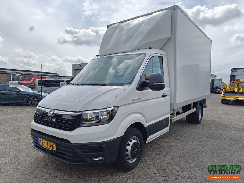 MAN TGE 3.180  4x2 Dagcabine Euro6D - GeslotenBak 4.2m + Laadklep 750KG - Dubbellucht - 5500km! NIEUWSTAAT! ONGEBRUIKT! - Furgoneta caja cerrada: foto 1 MAN TGE 3.180  4x2 Dagcabine Euro6D - GeslotenBak 4.2m + Laadklep 750KG - Dubbellucht - 5500km! NIEUWSTAAT! ONGEBRUIKT! - Furgoneta caja cerrada: foto 1
