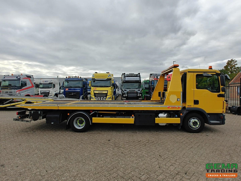 Grua de remolque autos MAN TGL 12.250 4x2 Dagcabine (3 pl) Euro6B - Jige Simplex 5T + Lier 3.5T + Bril 3000kg - 06/2026 APK: foto 12 Grua de remolque autos MAN TGL 12.250 4x2 Dagcabine (3 pl) Euro6B - Jige Simplex 5T + Lier 3.5T + Bril 3000kg - 06/2026 APK: foto 12