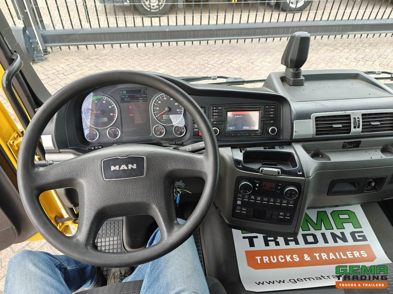 Grua de remolque autos MAN TGL 12.250 4x2 Dagcabine (3 pl) Euro6B - Jige Simplex 5T + Lier 3.5T + Bril 3000kg - 06/2026 APK: foto 17 Grua de remolque autos MAN TGL 12.250 4x2 Dagcabine (3 pl) Euro6B - Jige Simplex 5T + Lier 3.5T + Bril 3000kg - 06/2026 APK: foto 17