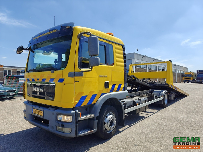 MAN TGM 12.250 4X2 BL DubbelCab 6 Pers. - Falkom FAS6000 + FAL2000 + Dubbele Lier 3600KG - Afstandsbediening - 10/2025 APK - Grua de remolque autos: foto 1 MAN TGM 12.250 4X2 BL DubbelCab 6 Pers. - Falkom FAS6000 + FAL2000 + Dubbele Lier 3600KG - Afstandsbediening - 10/2025 APK - Grua de remolque autos: foto 1