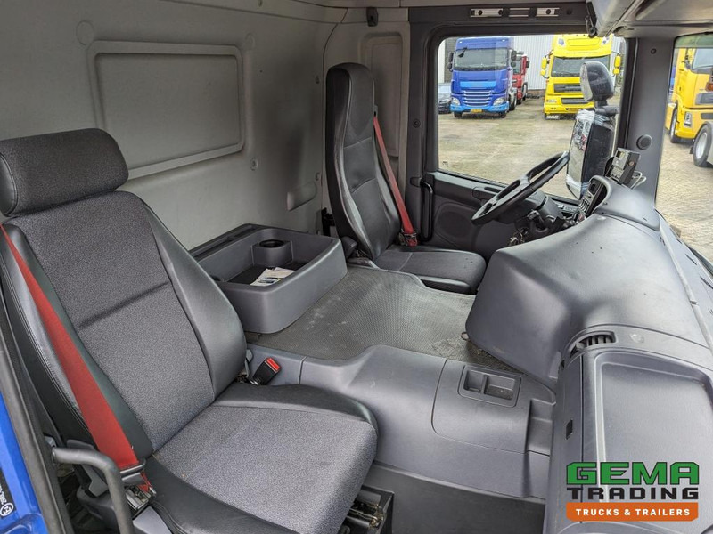 Camión frigorífico Scania P230 4x2 Daycab Euro4 KoelVriesBak 8.2m - Carrier Supra 950Mt + Laadklep 2000kg: foto 7 Camión frigorífico Scania P230 4x2 Daycab Euro4 KoelVriesBak 8.2m - Carrier Supra 950Mt + Laadklep 2000kg: foto 7