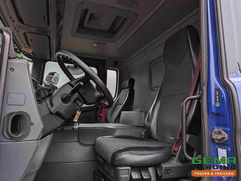 Camión frigorífico Scania P230 4x2 Daycab Euro4 KoelVriesBak 8.2m - Carrier Supra 950Mt + Laadklep 2000kg: foto 6 Camión frigorífico Scania P230 4x2 Daycab Euro4 KoelVriesBak 8.2m - Carrier Supra 950Mt + Laadklep 2000kg: foto 6