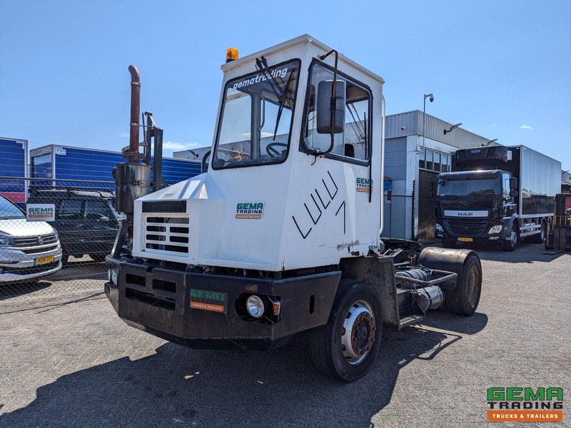 Terberg YT17 MOTOR DEFECT - MMBS Kenteken - Tractor industrial: foto 1 Terberg YT17 MOTOR DEFECT - MMBS Kenteken - Tractor industrial: foto 1