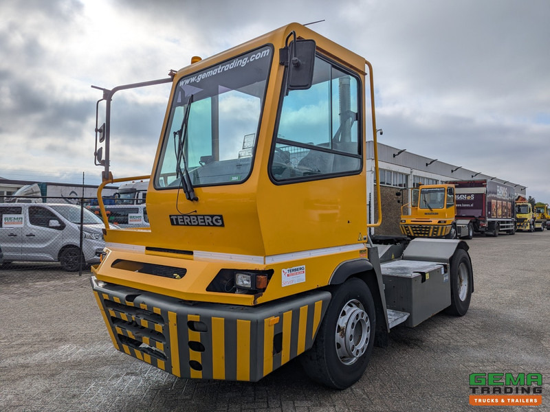 Terberg YT222 Allison - Schotel 30T - Landbouw kenteken - Tractor industrial: foto 1 Terberg YT222 Allison - Schotel 30T - Landbouw kenteken - Tractor industrial: foto 1